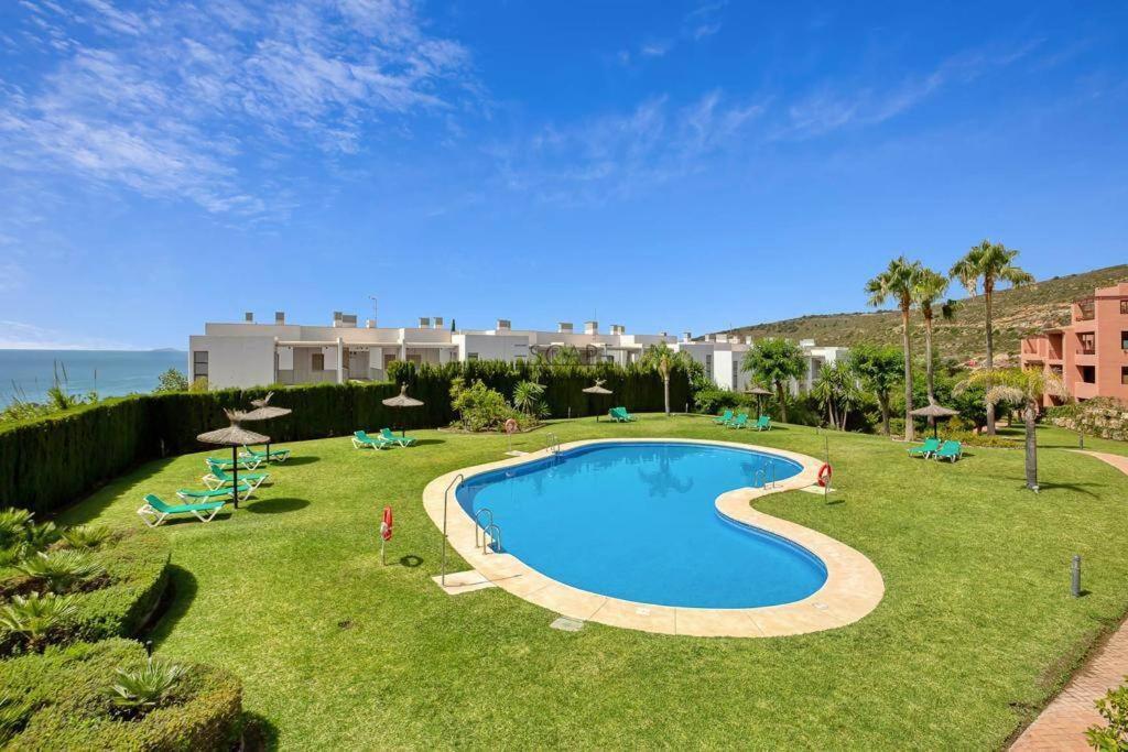 Estrella De Mar Zeezicht En Uitkijk Op Gibraltar 40m2 Terras Incl Zwembad Garzas Appartamento