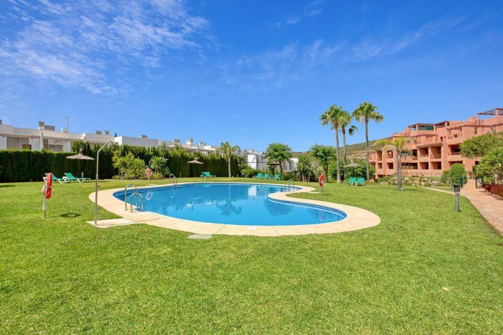 Estrella De Mar Zeezicht En Uitkijk Op Gibraltar 40m2 Terras Incl Zwembad Garzas Apartment Manilva