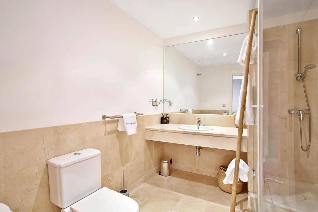 Estrella De Mar Zeezicht En Uitkijk Op Gibraltar 40m2 Terras Incl Zwembad Garzas Apartment