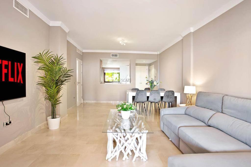 Estrella De Mar Zeezicht En Uitkijk Op Gibraltar 40m2 Terras Incl Zwembad Garzas Apartment