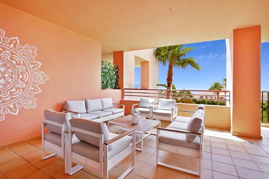 Estrella De Mar Zeezicht En Uitkijk Op Gibraltar 40m2 Terras Incl Zwembad Garzas Apartment Manilva